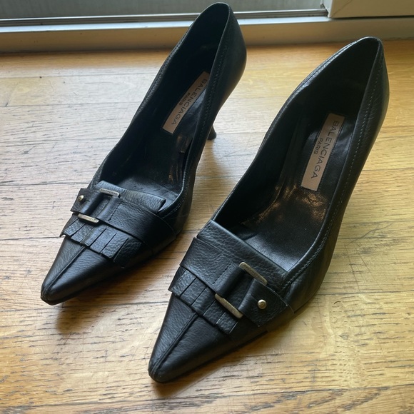 BALENCIAGA Kitten Heel 🍷❤️ - Picture 2 of 8